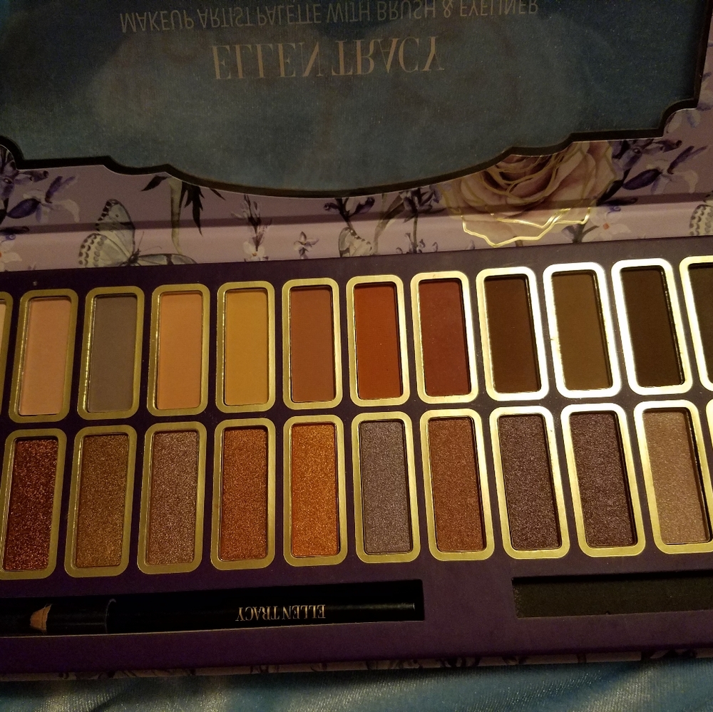 Ellen Tracy Eyeshadow Artist Palette